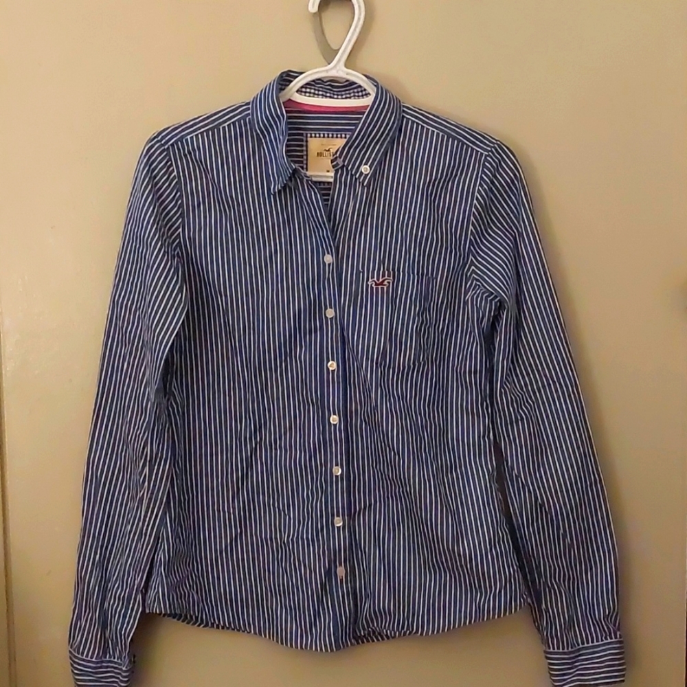 Hollister Blue and White Striped Button Down Shirt Size M